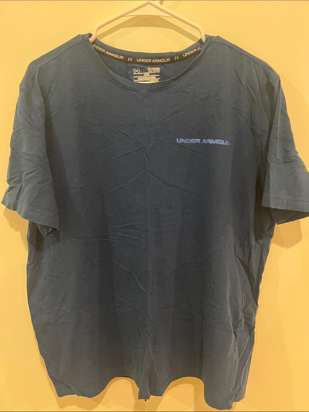 Under Armour Men’s Dark Blue Short Sleeve Performance Tee